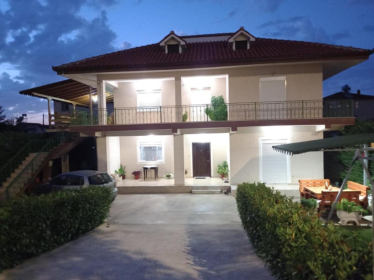 Villa Cerpja Kamez Exteriör bild