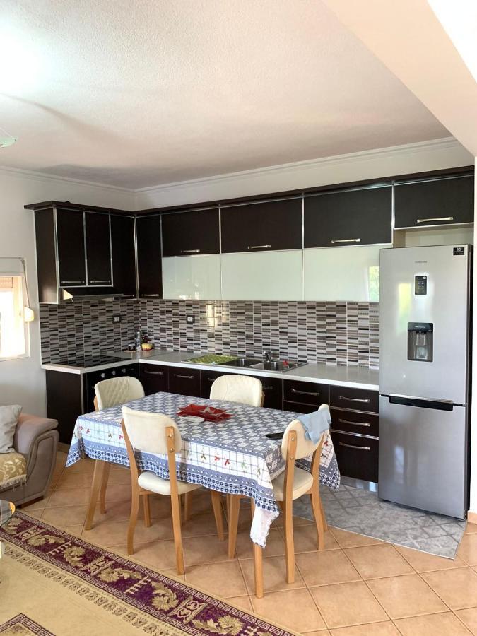 Villa Cerpja Kamez Exteriör bild